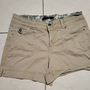 One 5 One Beigh Shorts Size 12
